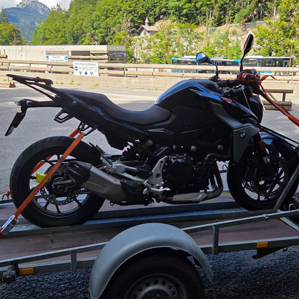 Trailer 750 kg 1 motor (MM-01) Trailer 750 kg 1 motor (MM-01)