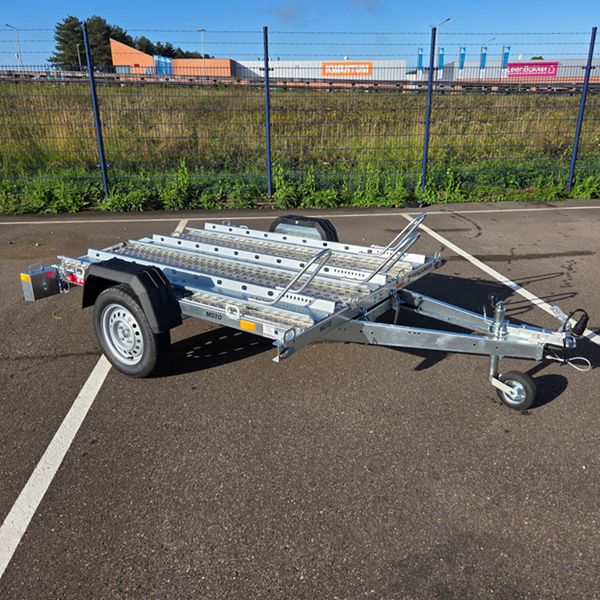 Trailer 750 kg 1, 2 motoren (MM-03) Trailer 750 kg 1, 2 motoren (MM-03)