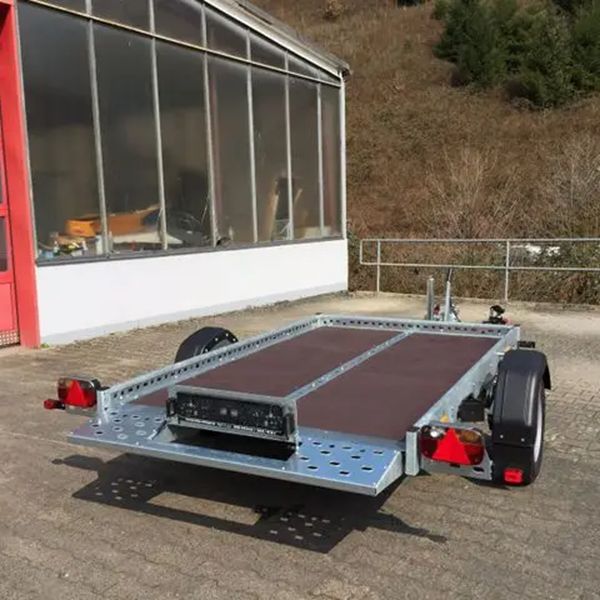 Trailer 1300 kg 2 motoren geremd 100 km/h (MM-06) Trailer 1300 kg 2 motoren geremd 100 km/h (MM-06)